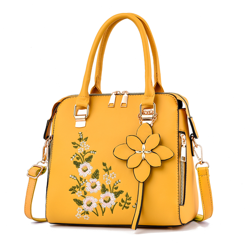 Women Bags Collection - Borsa a tracolla con dettagli floreali,