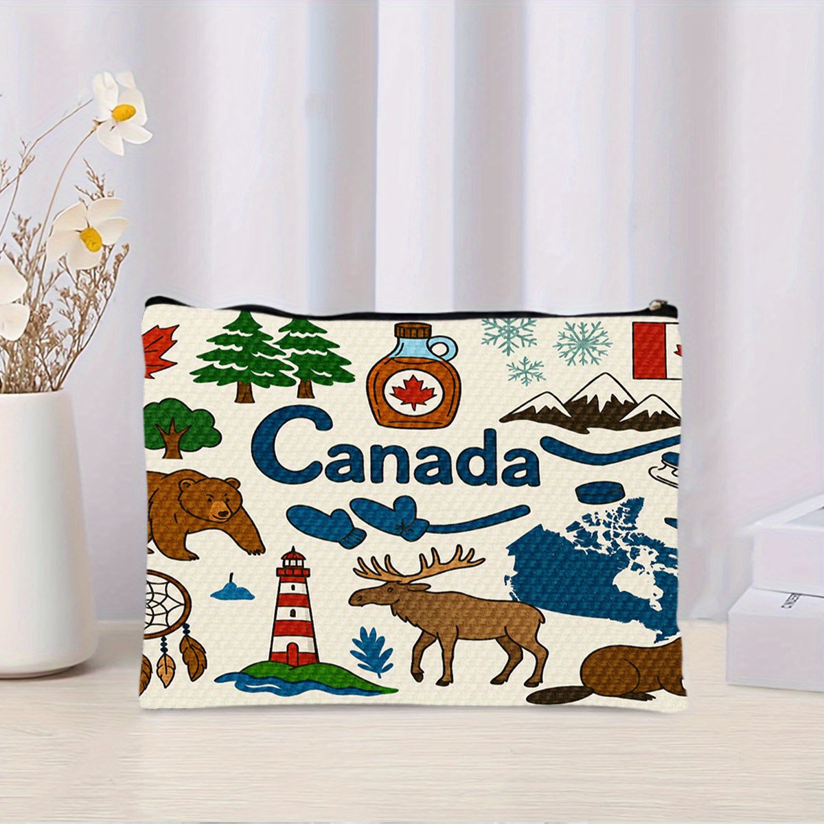 Women Bags Canada - Una borsa per cosmetici a tema