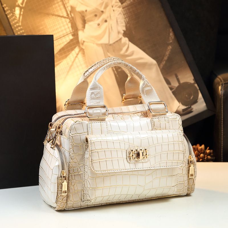Borsa a Tracolla in Pelle di A - Women Bags Branded Sale recensione e prezzo