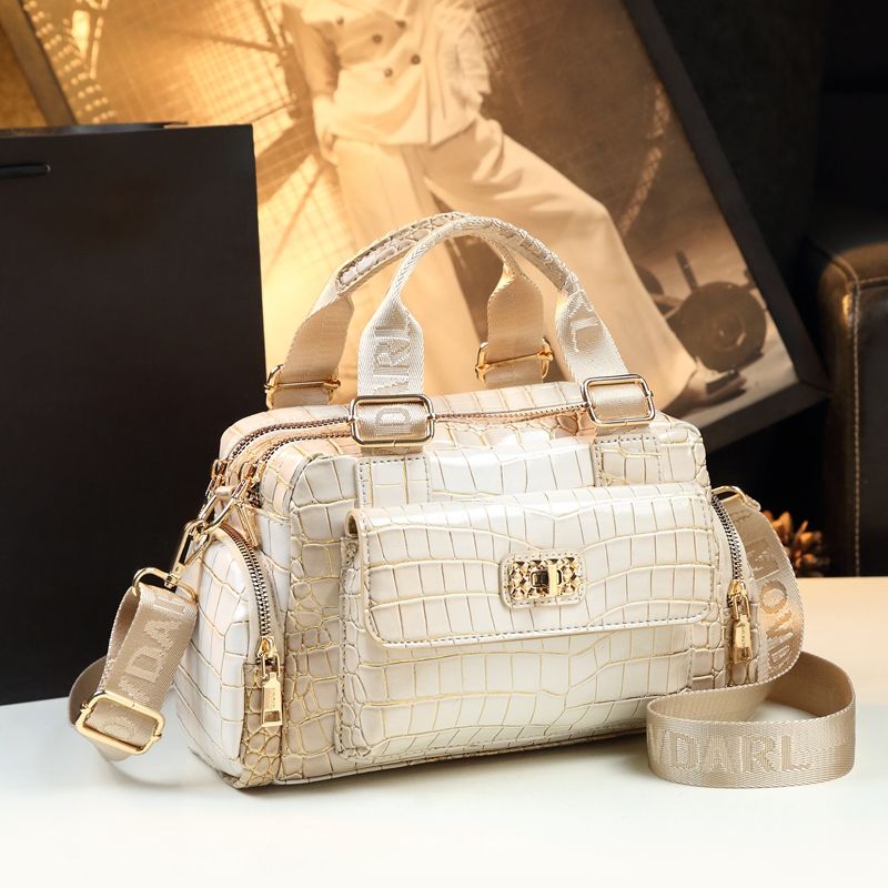 Borsa a Tracolla in Pelle di A - Women Bags Branded Sale recensione e prezzo