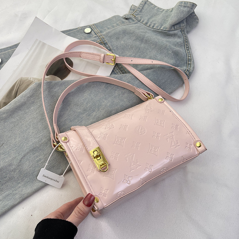 Collezione dal design classico - Women Bags Collection recensione e prezzo